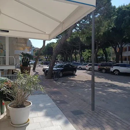 Tizian 3* קאורלה